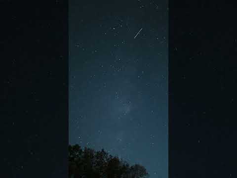 Mesmerizing Night Sky Time Lapse with Star Tracker | Milky Way &amp; Meteor Shower #ambientmusic